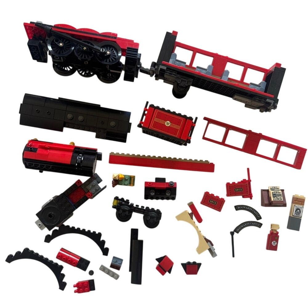 Lot of Harry Potter Hogwarts Express Incomplete Build Pieces AS PICTURED